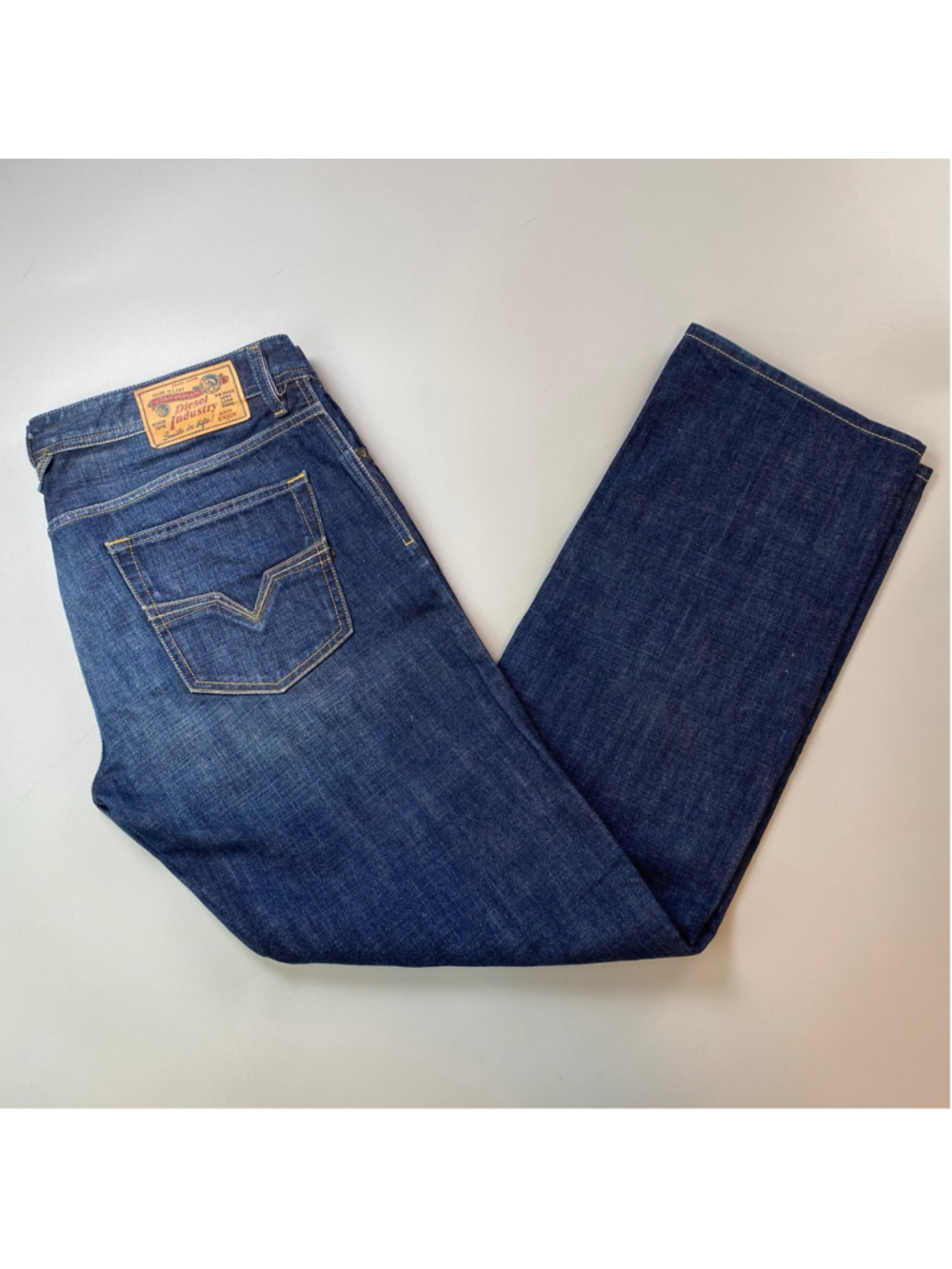 Diesel Jeans Blue 34 x 34 Larkee Regular Straight Classic Elevated Casual Fading